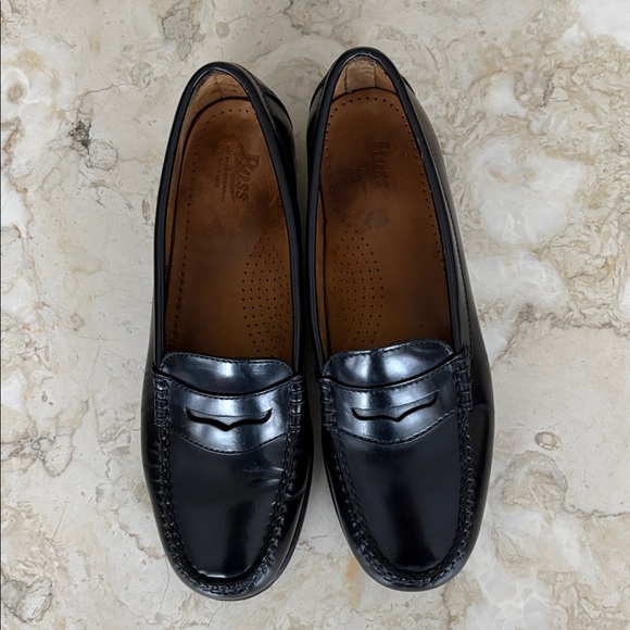 G.H. Bass & Co. Wayfarer Leather Penny Loafers – Classic Unisex Style - Picture 13 of 14